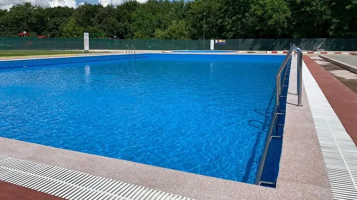 Bazin - Ștrandul Trivale